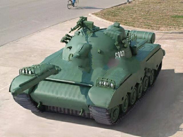 百色充气坦克战车